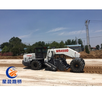 濟(jì)南冷再生機(jī)租賃再生機(jī)4臺